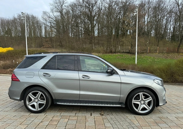 Mercedes-Benz GLE cena 141000 przebieg: 167000, rok produkcji 2015 z Opoczno małe 121